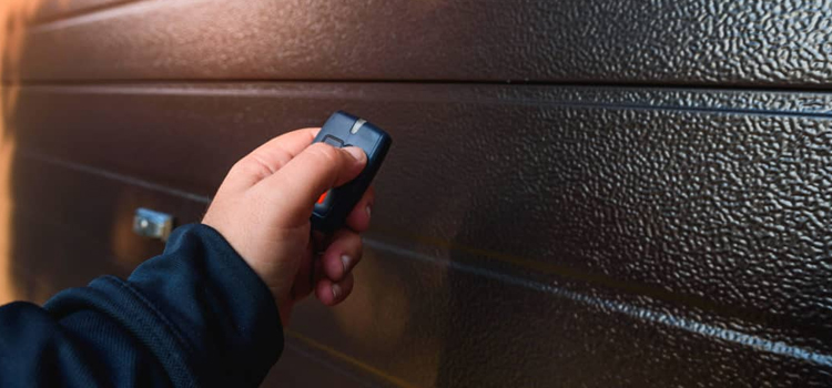 automatic door opener with remote control in East Los Angeles